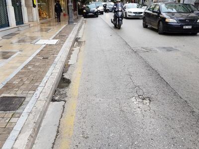 Πάτρα: Οι δικυκλιστές σπάνε τα μηχανάκια...