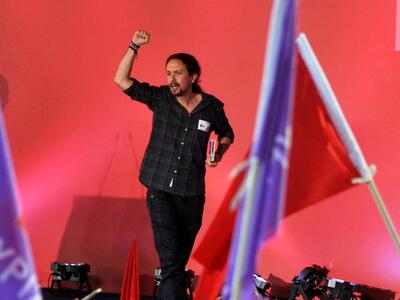Για εκβιασμό κατηγορούν οι σοσιαλιστές το Podemos