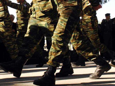 Μείωση θητείας για πολύτεκνους και ευνοϊ...