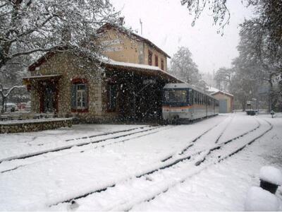 Φθηνότερο το ηλεκτρονικό εισιτήριο για τ...