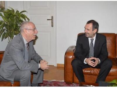 Ξένοι δημοσιογράφοι από τα μεγαλύτερα δι...