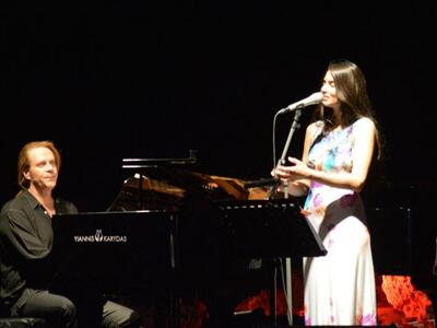 «Νύχτα μαγικιά» στο Αρχαίο Θέατρο Αιγείρ...