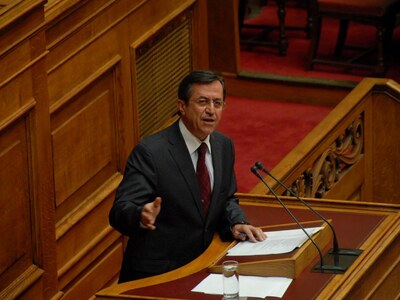 Ο Νίκος Νικολόπουλος για τις υποτροφίες ...