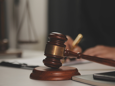 Λαμία: Καταδικάστηκε η μητέρα που εγκατέ...