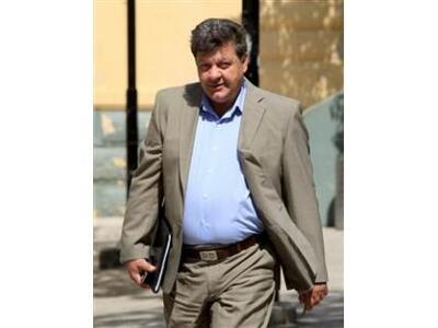 Αφέθηκε ελεύθερος χωρίς περιοριστικούς ό...