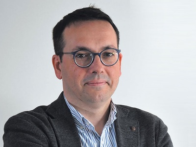 Ο καθηγητής στο Πανεπιστήμιο Πελοποννήσο...