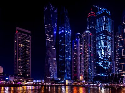 Τέλος τα πάρτι στο Ντουμπάι– Εκτόξευση κρουσμάτων