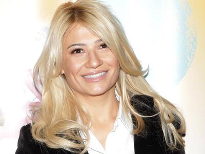 Έξαλλη η Φαίη Σκορδά με τις φωτογραφίες ...