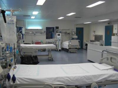 Ανοικτά σε άπορους - ανασφάλιστους τα νο...