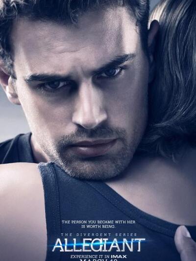 Στο πόστερ της ταινίας "Η Τριλογία ...