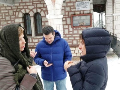 Τσίπρας και Μπαζιάνα με χοντρά μπουφάν κ...