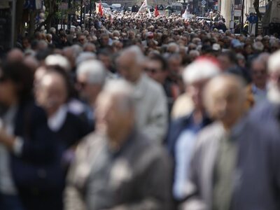 Συντάξεις Σεπτεμβρίου: Ξεκινά σήμερα η π...