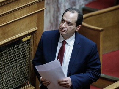 Μήνυση του Σπίρτζη για τις γελοιογραφίες...