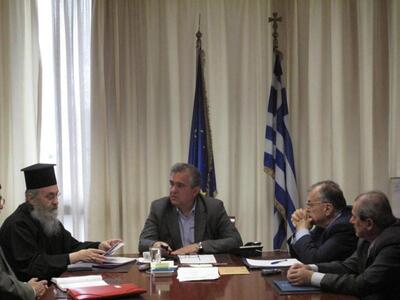 Σύσκεψη στα γραφεία της Αποκεντρωμένης Δ...