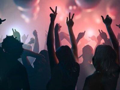 Διοργανώνουν πάρτι την πρωτοχρονιά σε Ai...