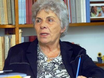 Η ποιήτρια Κική Δημουλά σχολιάζει τα όσα...