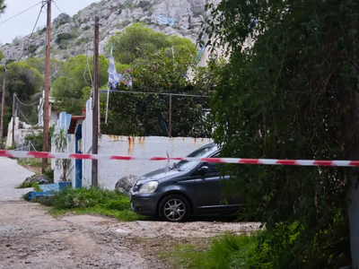 Σαλαμίνα: Βίντεο με τη 46χρονη να φεύγει...