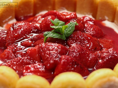 Σαρλότ φράουλας με λιμοντσέλο