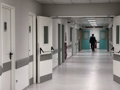 Ραγδαία αύξηση στις νοσηλείες με κορωνοϊ...