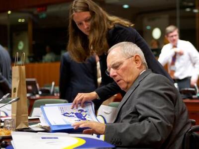 Σόιμπλε: «Η Ελλάδα χρειάζεται περισσότερ...