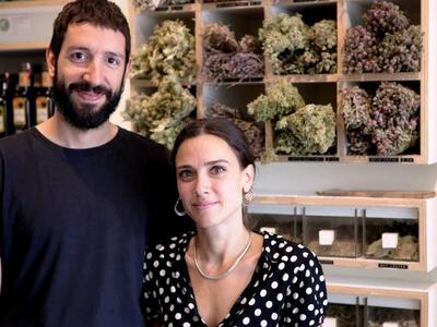 Ένας φυσικός και μια ψυχολόγος άνοιξαν σ...