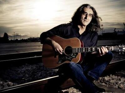 Έρχεται ο Βασίλης Καζούλης στο Disco Roo...