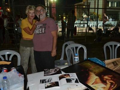 Η ζωγράφος - διακοσμήτρια Θάλεια Βίτσου,...