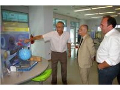 Επίσκεψη του Γ. Δημαρά στην Εστία Επιστημών