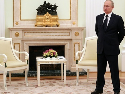 Ο Βλαντίμιρ Πούτιν διαμηνύει πως η περίο...
