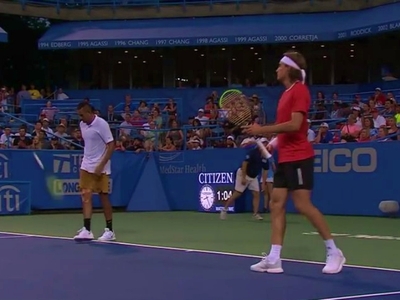 Ο Κύργιος έσπασε... ξανά την ρακέτα του!