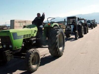 Αποχωρούν οι αγρότες από τον Προμαχώνα 