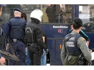 Αρνείται μειώσεις στις αποδοχές των αστυ...