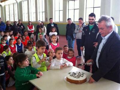  Στίβος: Ο Αίολος έκοψε την πίτα του - ΔΕΙΤΕ ΦΩΤΟ