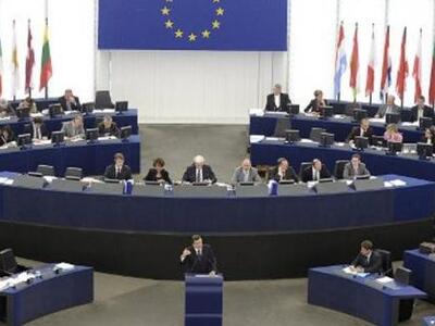 Τα 42 κόμματα που διεκδικούν την είσοδο ...