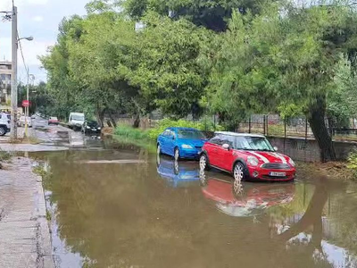 Καιρός: Προβλήματα στους δρόμους από την...