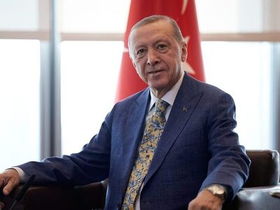Ερντογάν: Πανηγυρίζει για την αποπομπή Μενέντεζ