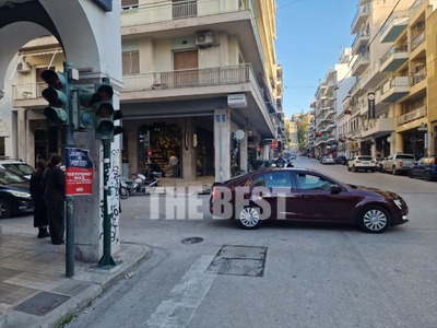 Χωρίς φανάρια το απόλυτο κέντρο της Πάτρ...