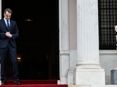 ΤΩΡΑ: Έκτακτη σύσκεψη στο Μαξίμου για τον κορωνοϊό