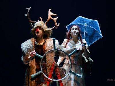 Η Ειρήνη Τζανετουλάκου (αριστερά) σε σκη...