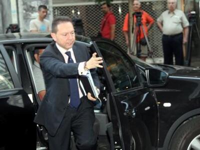 Κρίσιμα ραντεβού Στουρνάρα με Σόιμπλε-Βεστερβέλε