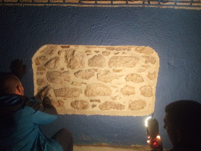 Πάτρα: Η μπάλα αποκάλυψε πέτρινο τοίχο σ...