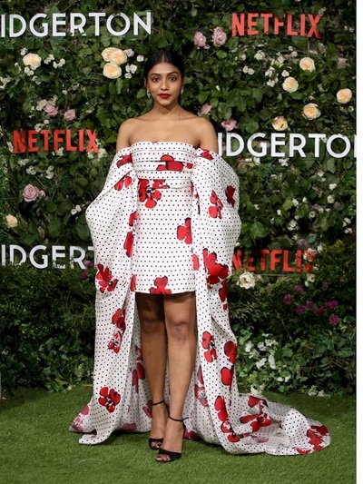 Τσαρίνθα Τσάντρα με Carolina Herrera 