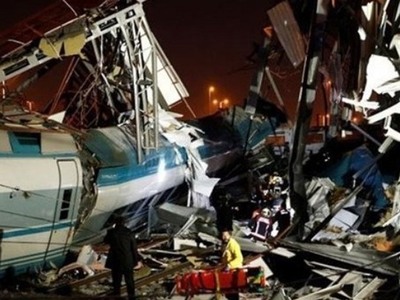 Σιδηροδρομικό δυστύχημα στην Τουρκία -Το...