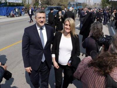 Ο Τζιτζικώστας έγινε μπαμπάς και δεν κρύ...