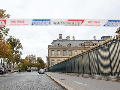 Μουσείο Λούβρου:  Ποια είναι τα κοσμήματ...