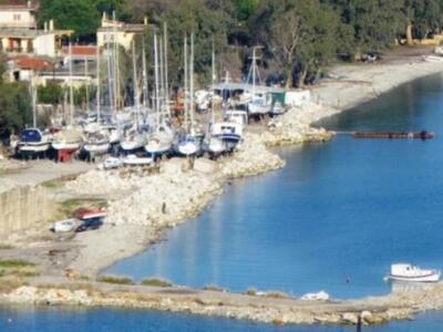 Αίγιο: Βυθίστηκε λέμβος στη Μυρτιά - Ανα...