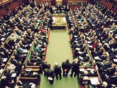 Βρετανία: Εγκρίθηκε από το κοινοβούλιο η...