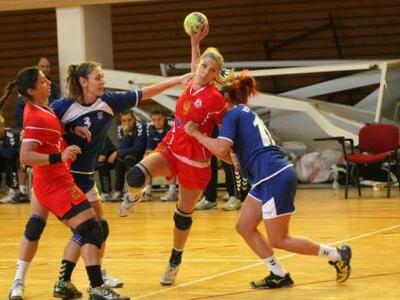 Χάντμπολ: Ισοπαλία για τις "λέαινε...