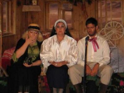 Θεατρική παράσταση: «Βότκα Μολότωφ» 