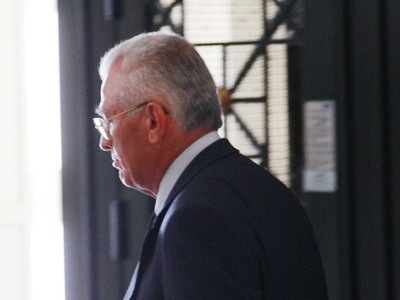 Άναψαν τα αίματα κατά την κατάθεση Σανιδ...